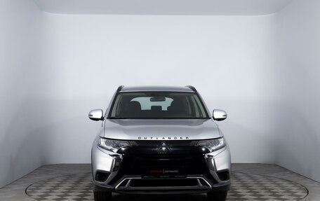 Mitsubishi Outlander III рестайлинг 3, 2022 год, 3 150 000 рублей, 2 фотография