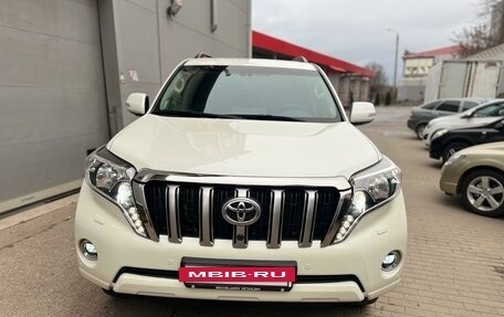 Toyota Land Cruiser Prado 150 рестайлинг 2, 2016 год, 4 999 000 рублей, 2 фотография