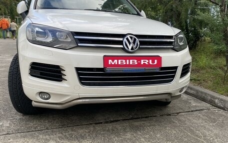 Volkswagen Touareg III, 2011 год, 2 300 000 рублей, 2 фотография