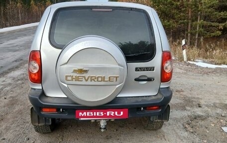 Chevrolet Niva I рестайлинг, 2004 год, 270 000 рублей, 5 фотография