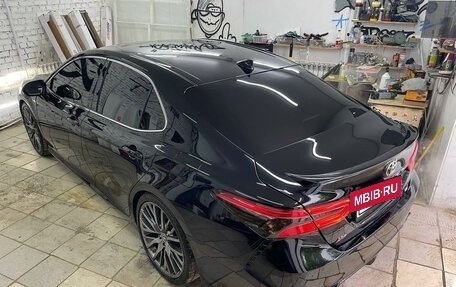 Toyota Camry, 2019 год, 3 400 000 рублей, 2 фотография