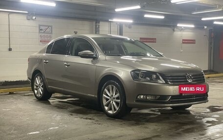 Volkswagen Passat B7, 2012 год, 1 290 000 рублей, 6 фотография