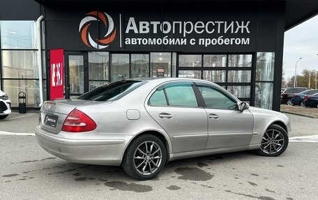 Mercedes-Benz E-Класс, 2003 год, 600 000 рублей, 2 фотография