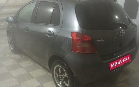 Toyota Yaris III рестайлинг, 2008 год, 630 000 рублей, 6 фотография