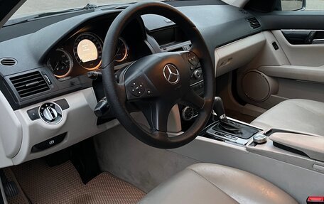 Mercedes-Benz C-Класс, 2010 год, 1 200 000 рублей, 9 фотография