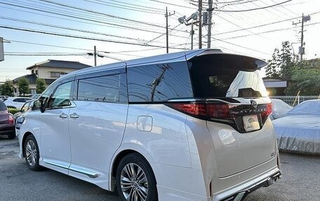 Toyota Alphard, 2023 год, 10 250 000 рублей, 5 фотография