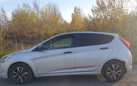 Hyundai Solaris II рестайлинг, 2014 год, 895 000 рублей, 9 фотография