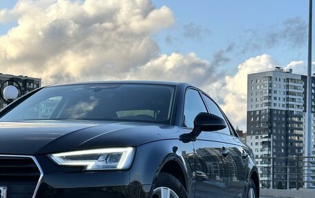 Audi A4, 2019 год, 2 650 000 рублей, 3 фотография