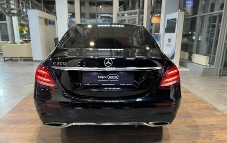 Mercedes-Benz E-Класс, 2018 год, 4 099 000 рублей, 5 фотография