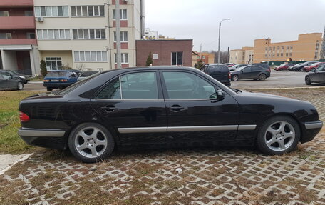 Mercedes-Benz E-Класс, 1999 год, 600 000 рублей, 10 фотография