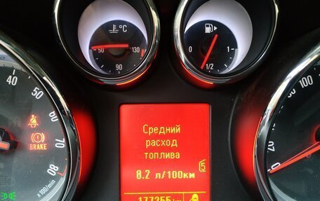 Opel Astra J, 2011 год, 910 000 рублей, 17 фотография