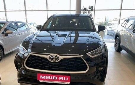 Toyota Highlander, 2024 год, 7 800 000 рублей, 3 фотография