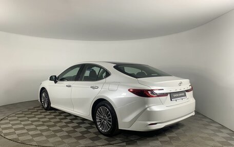 Toyota Camry, 2024 год, 5 200 000 рублей, 7 фотография