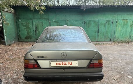 Mercedes-Benz W124, 1986 год, 300 000 рублей, 6 фотография