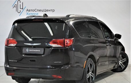 Chrysler Pacifica (RU), 2018 год, 2 999 800 рублей, 2 фотография