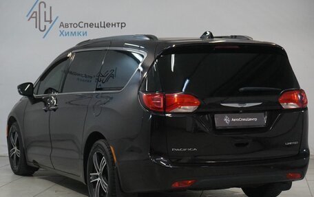 Chrysler Pacifica (RU), 2018 год, 2 999 800 рублей, 16 фотография