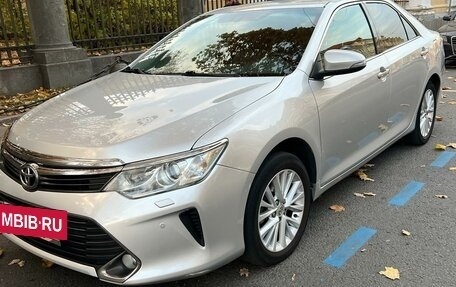 Toyota Camry, 2015 год, 2 050 000 рублей, 3 фотография