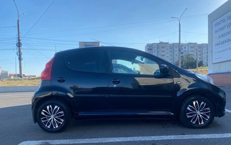 Peugeot 107 I рестайлинг, 2010 год, 575 000 рублей, 3 фотография