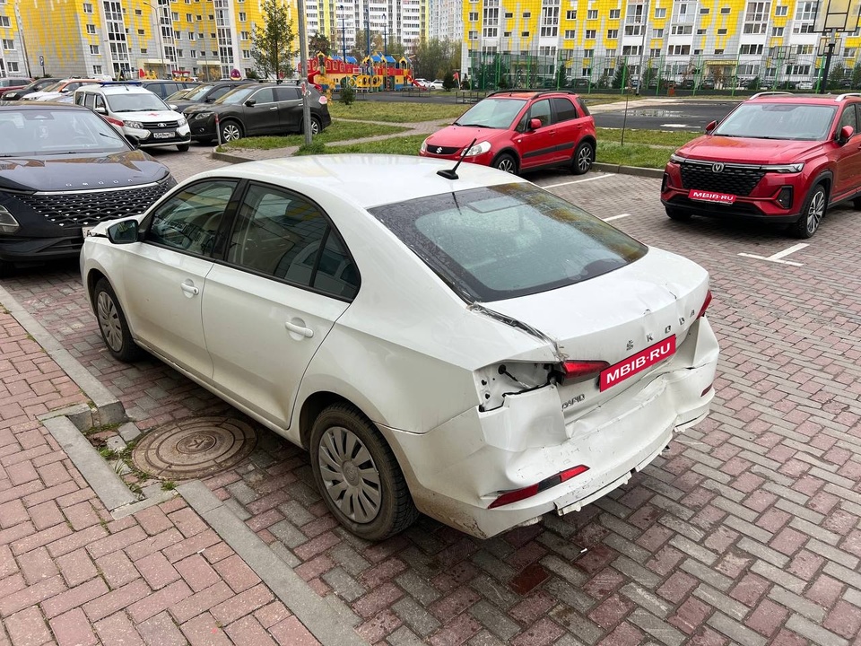 Skoda Rapid II, 2021 год, 800 000 рублей, 3 фотография