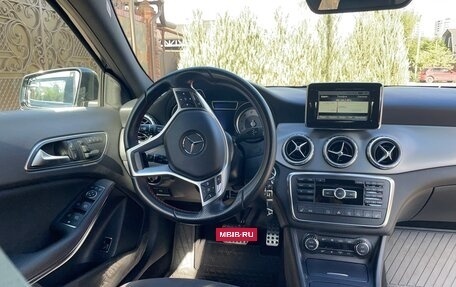 Mercedes-Benz GLA, 2015 год, 3 100 000 рублей, 22 фотография