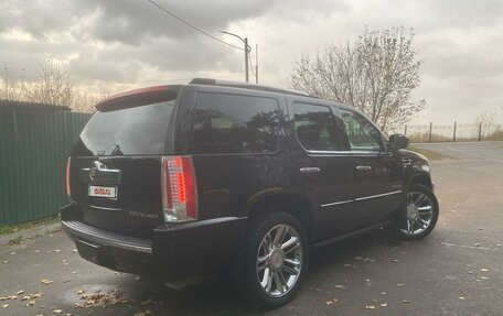 Cadillac Escalade III, 2013 год, 2 900 000 рублей, 9 фотография