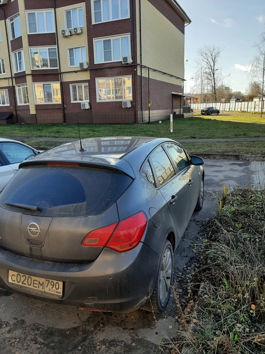 Opel Astra J, 2011 год, 760 000 рублей, 3 фотография