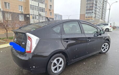 Toyota Prius, 2014 год, 1 220 000 рублей, 2 фотография