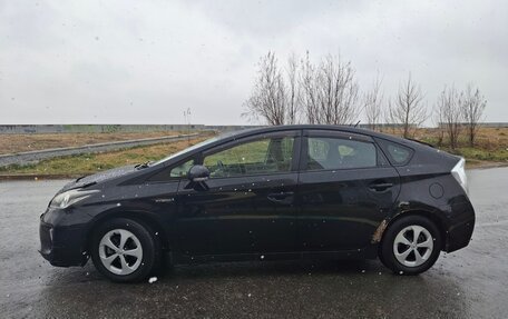 Toyota Prius, 2014 год, 1 220 000 рублей, 4 фотография