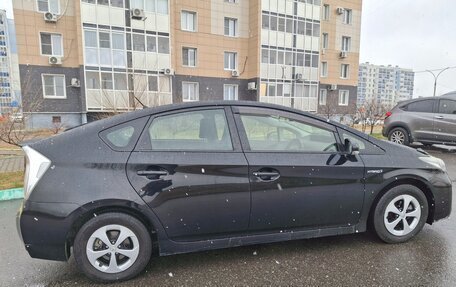 Toyota Prius, 2014 год, 1 220 000 рублей, 8 фотография