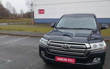 Toyota Land Cruiser 200, 2015 год, 6 100 000 рублей, 1 фотография