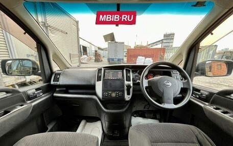 Nissan Serena III, 2009 год, 920 000 рублей, 14 фотография