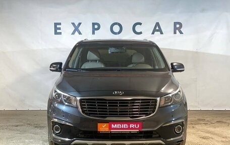 KIA Carnival III, 2017 год, 3 070 000 рублей, 2 фотография