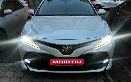 Toyota Camry, 2019 год, 2 890 000 рублей, 1 фотография