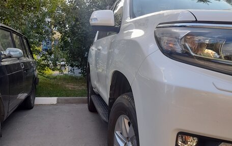 Toyota Land Cruiser Prado 150 рестайлинг 2, 2018 год, 5 500 000 рублей, 6 фотография