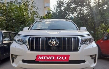 Toyota Land Cruiser Prado 150 рестайлинг 2, 2018 год, 5 500 000 рублей, 2 фотография