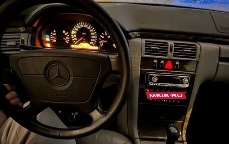 Mercedes-Benz E-Класс, 1997 год, 320 000 рублей, 8 фотография