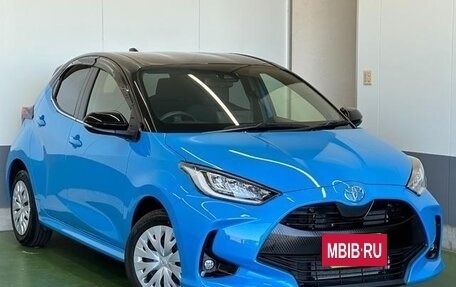 Toyota Yaris, 2021 год, 1 300 000 рублей, 2 фотография