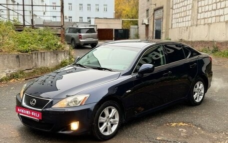 Lexus IS II рестайлинг 2, 2006 год, 1 380 000 рублей, 2 фотография