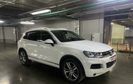 Volkswagen Touareg III, 2013 год, 2 200 000 рублей, 2 фотография