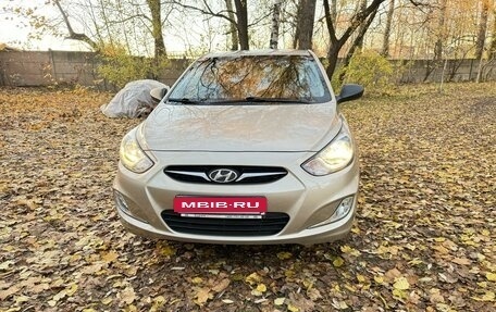 Hyundai Solaris II рестайлинг, 2012 год, 925 000 рублей, 6 фотография