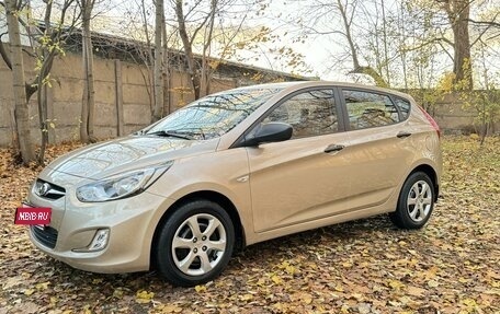 Hyundai Solaris II рестайлинг, 2012 год, 925 000 рублей, 3 фотография