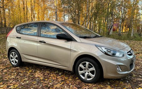 Hyundai Solaris II рестайлинг, 2012 год, 925 000 рублей, 17 фотография