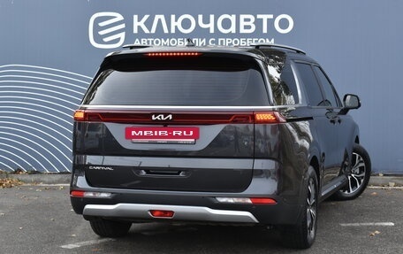 KIA Carnival, 2023 год, 5 750 000 рублей, 2 фотография