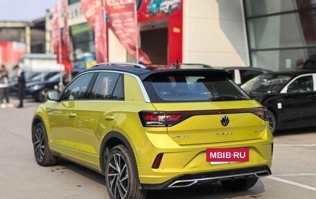 Volkswagen T-Roc I, 2024 год, 3 790 000 рублей, 4 фотография