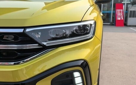 Volkswagen T-Roc I, 2024 год, 3 790 000 рублей, 10 фотография