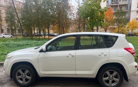 Toyota RAV4, 2012 год, 1 600 000 рублей, 2 фотография