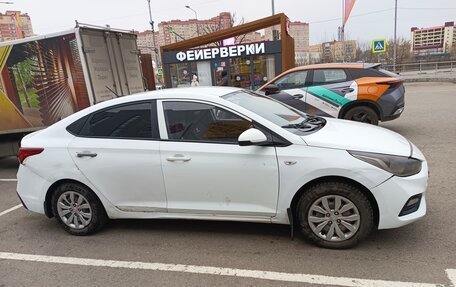 Hyundai Solaris II рестайлинг, 2017 год, 700 000 рублей, 10 фотография