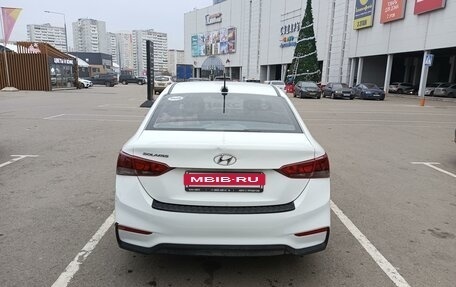 Hyundai Solaris II рестайлинг, 2017 год, 700 000 рублей, 7 фотография