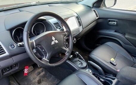 Mitsubishi Outlander III рестайлинг 3, 2012 год, 1 205 000 рублей, 4 фотография