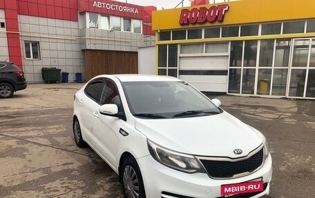 KIA Rio III рестайлинг, 2016 год, 990 000 рублей, 10 фотография